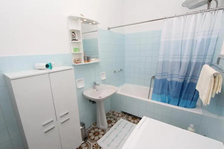 רוביני Apartman Sator דירה